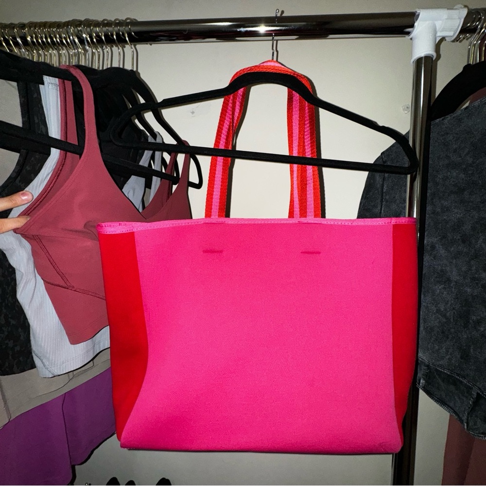 summersalt neoprene bag